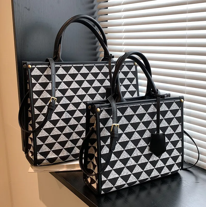 Women Fashion Casual Solid Color PU Printed Large Capacity Zipper Clutch Satchel Bag
