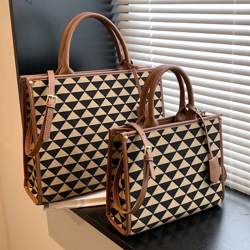 Women Fashion Casual Solid Color PU Printed Large Capacity Zipper Clutch Satchel Bag