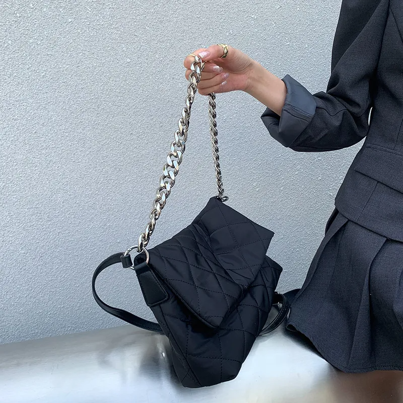 Women Basic Thick Chain Stitching Design Solid Color Large Capacity Quilted Crossbody Handle Bag