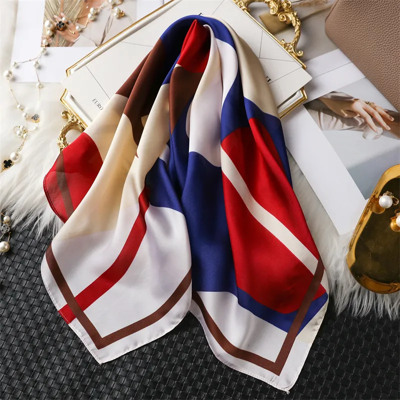 Geometric Color Matching Imitation Silk 70 Small Square