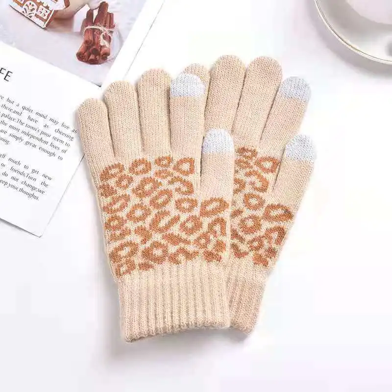 Fashion Leopard Pattern Touch Screen Design Gloves