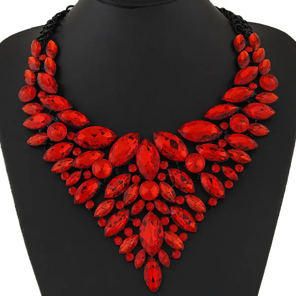 Women'S Fashion Metal Brilliant Sparkle Gemstone Exaggerated Necklace