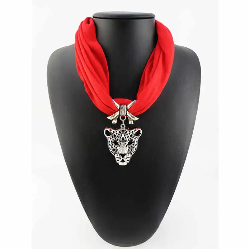 Lady Unique Leopard Alloy Pendant Polyester Scarf Necklace