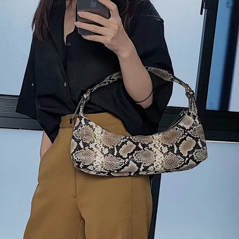 Women Fashion Retro Snake Pattern Shoulder Bag