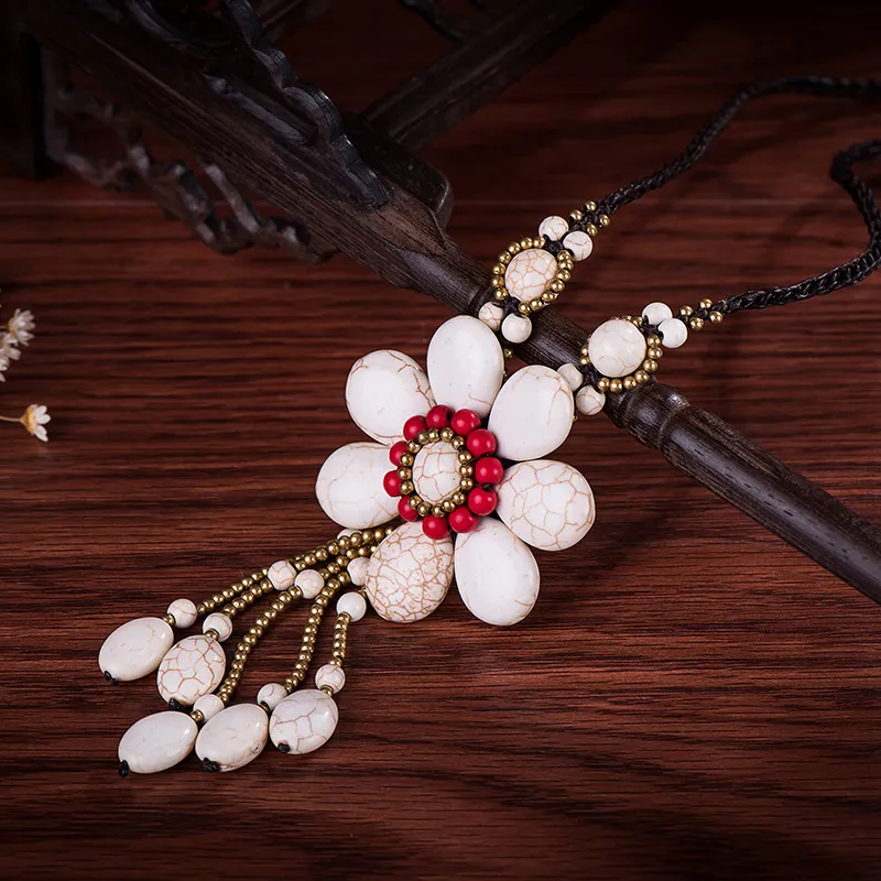 Women'S Vintage Boho Semi-Precious Stone Wax Rope Hand Woven Floral Necklace