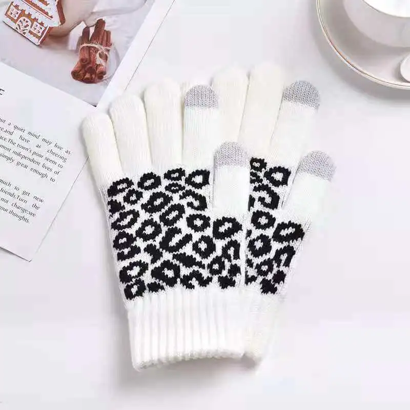 Fashion Leopard Pattern Touch Screen Design Gloves