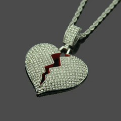 Fashion Unique Plated Alloy Broken Heart Pendant Shiny Rhinestone Necklace