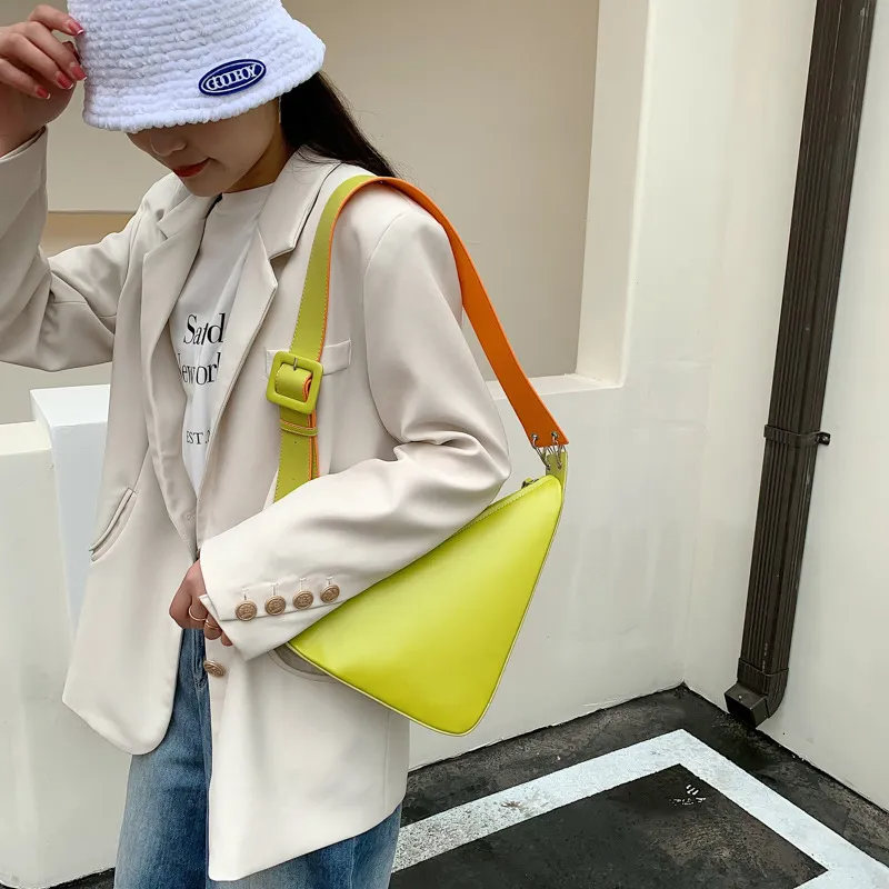 Women Fashion Creative Triangle Shape Zipper Design Solid Color PU Shoulder Bag